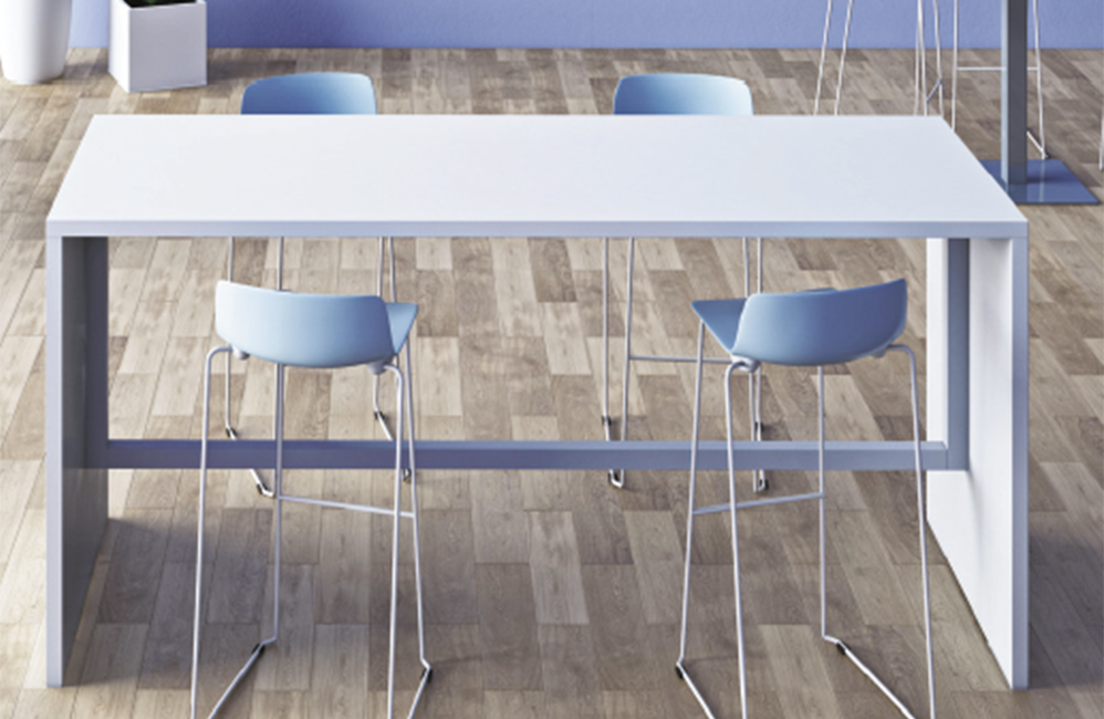 HOLI.E Concept - Aménagement espace de travail - Table haute moderne pied de chaise fins